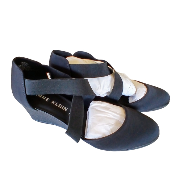 ANNE KLEIN 9-1/2 M IFLEX BLACK FABRIC WEDGE SANDALS - Picture 12 of 16